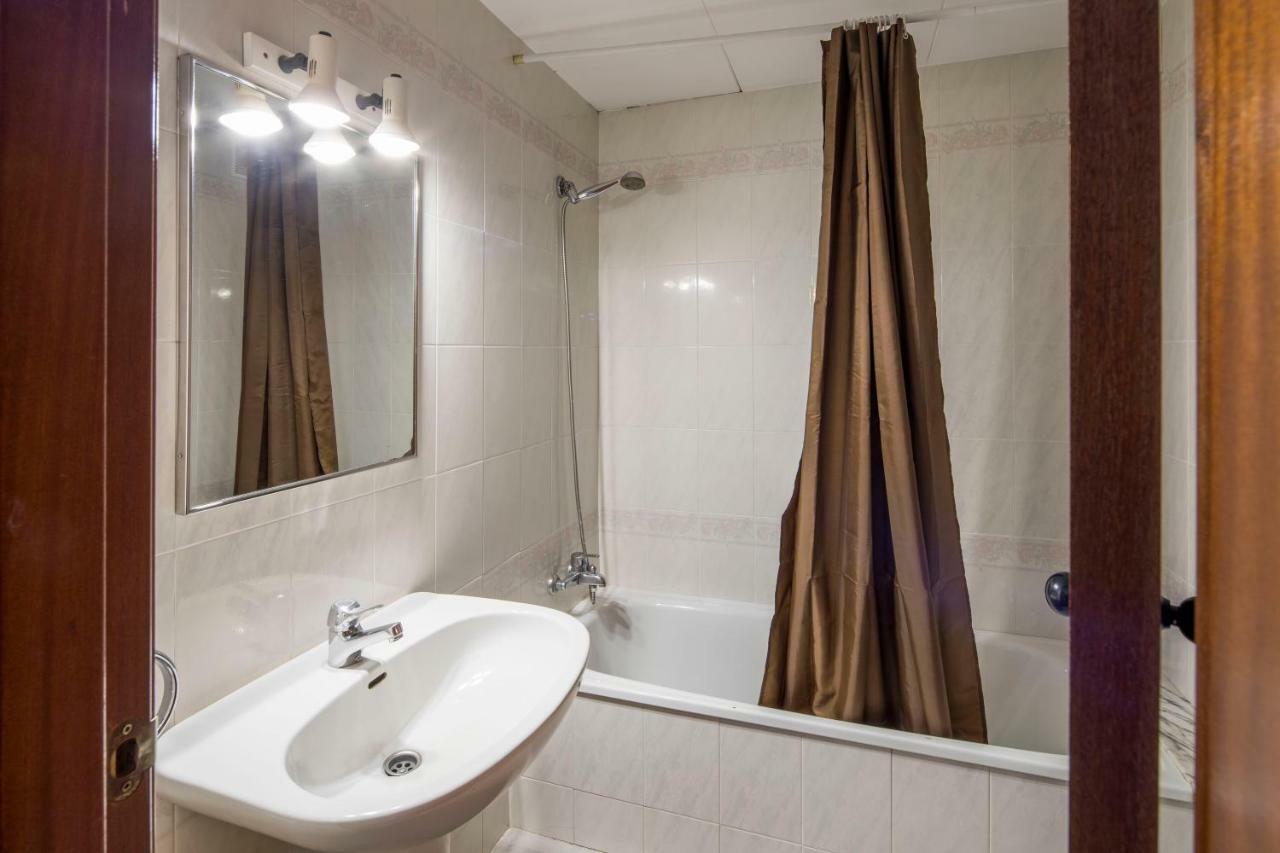 Apartamento Castell De Perelada Apartment Girona Ngoại thất bức ảnh